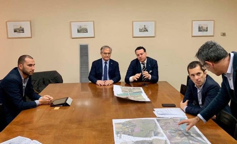 Prove di dialogo tra Camino e Trino per il ponte sul Po